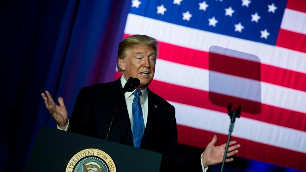 El presidente Donald Trump habla sobre la refoma fiscal en el edificio de Indiana Farm Bureau en Indianapolis, Indiana, el 27 de septiembre.
