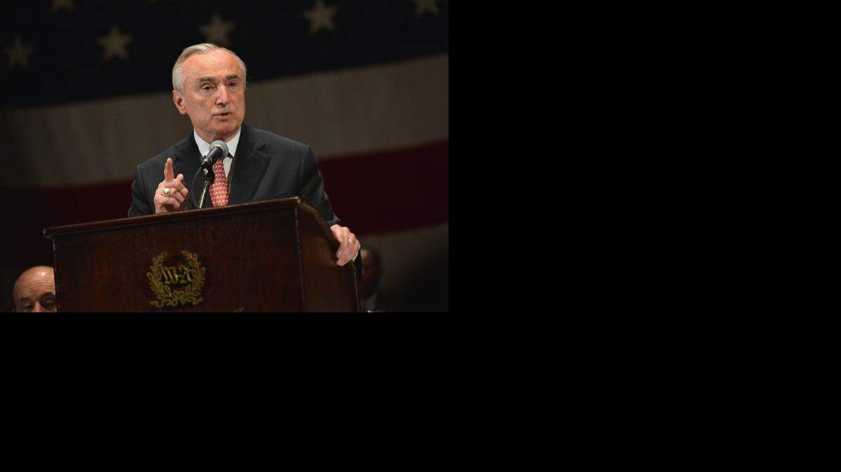 <cutline_leadin>En una</cutline_leadin> rueda de prensa el jefe de la Policía, William Bratton, afirmó el viernes que “lo que ocurrió anoche fue una tragedia muy desafortunada”.<252><252>