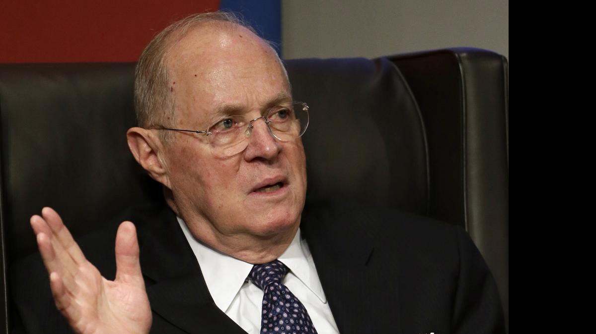 
“El presidente tiene la facultad exclusiva de otorgar reconocimiento formal a un ciudadano extranjero”, destacó en su fallo el juez Anthony Kennedy, encargado de redactar el veredicto.
