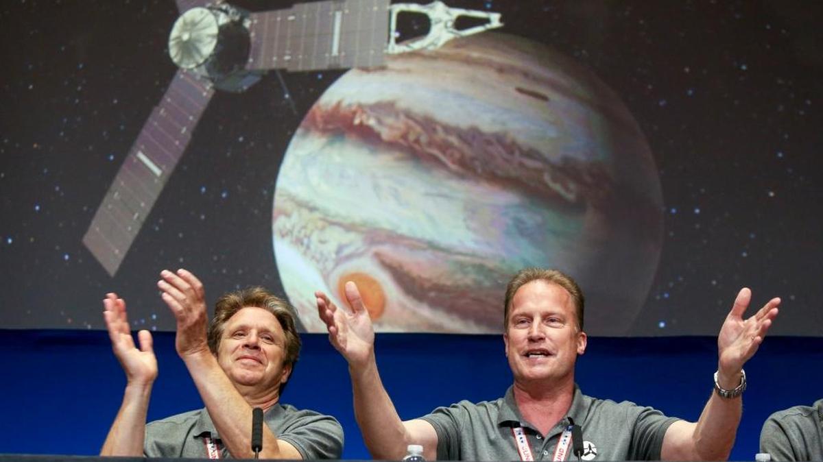 La llegada a la órbita de Júpiter fue un triunfo para el proyecto de la NASA de $1,100 millones, que espera desentrañar los misterios de este planeta