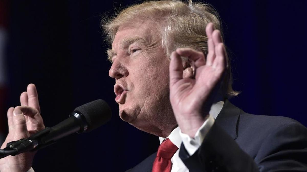El candidato republicano a la presidencia, Donald Trump, habla durante un evento de campaña en Reno, Nevada, el 5 de noviembre.