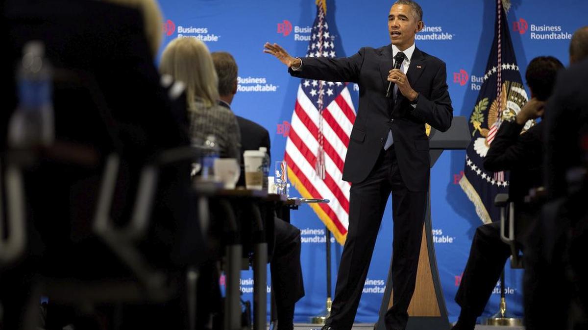 
El presidente Obama criticó el miércoles a Trump, favorito en las encuestas sobre la contienda presidencial republicana, durante un encuentro con empresarios en Washington.
