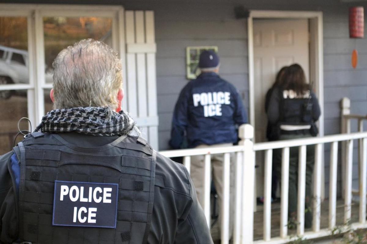 Immigration and Customs Enforcement agents say a man posed as an ICE officer to give undocumented immigrants papers that allowed them to get Florida driver’s licenses.
