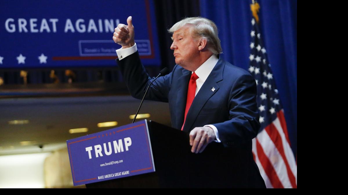 
El magnate estadounidense Donald Trump anunció hoy que se presentará "oficialmente" a las primarias del Partido Republicano como aspirante a la Casa Blanca en los comicios presidenciales del año próximo.


