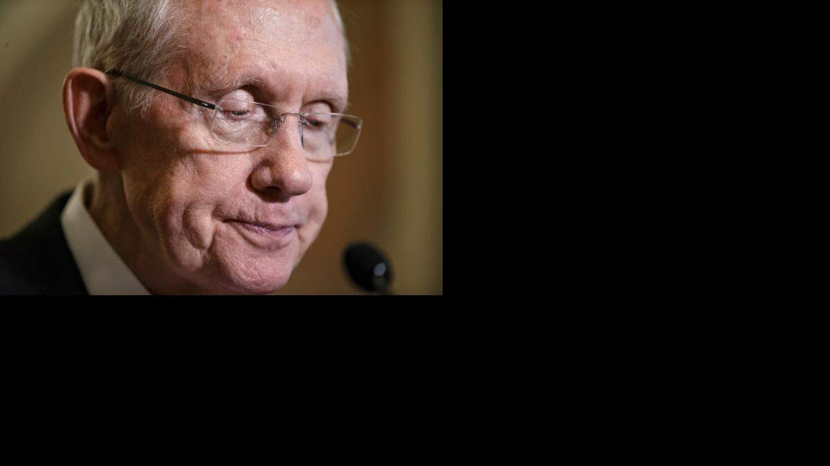 <cutline_leadin>Harry Reid</cutline_leadin> admitió que hay senadores “que no están conformes” con el proyecto pero agregó que “tendrán la oportunidad de que sus objeciones sean escuchadas”.