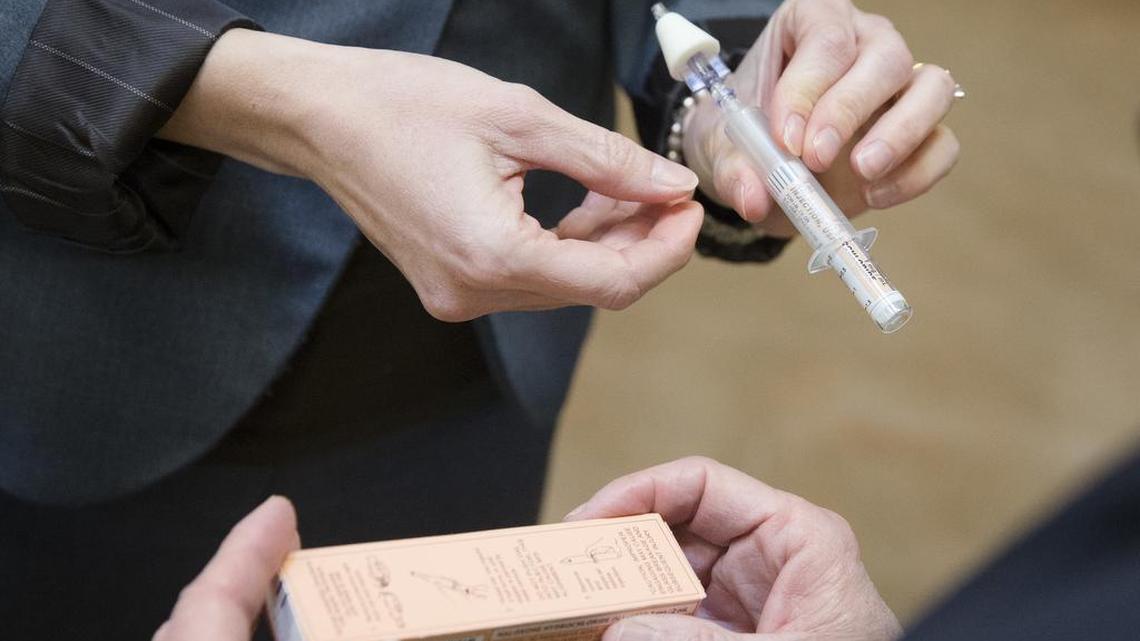 La DEA relacionó más de 700 muertes en Estados Unidos con el fentanilo y sus análogos entre los años 2013 y 2014.