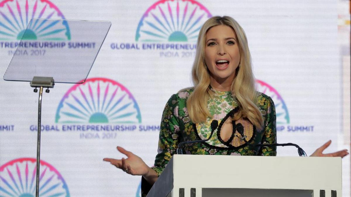 La asesora presidencial e hija de Estados Unidos, Ivanka Trump, habla durante la inauguración de la Cumbre Global de Emprendedores en Hyderabad, India, el martes 28 de noviembre de 2017.
