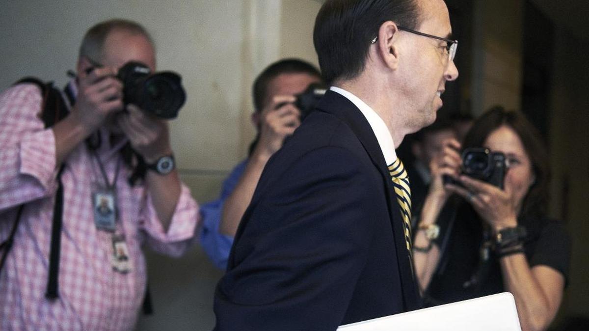 El vicefiscal general, Rod Rosenstein, llega a una reunión privada con el Senado en el Capitolio en Washington, D.C., el 18 de mayo.