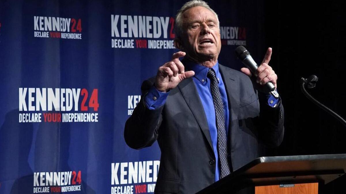 El candidato presidencial Robert F. Kennedy Jr. habla durante un acto de campaña en el Adrienne Arsht Center for the Performing Arts del condado de Miami-Dade, el jueves 12 de octubre de 2023, en Miami, Florida.