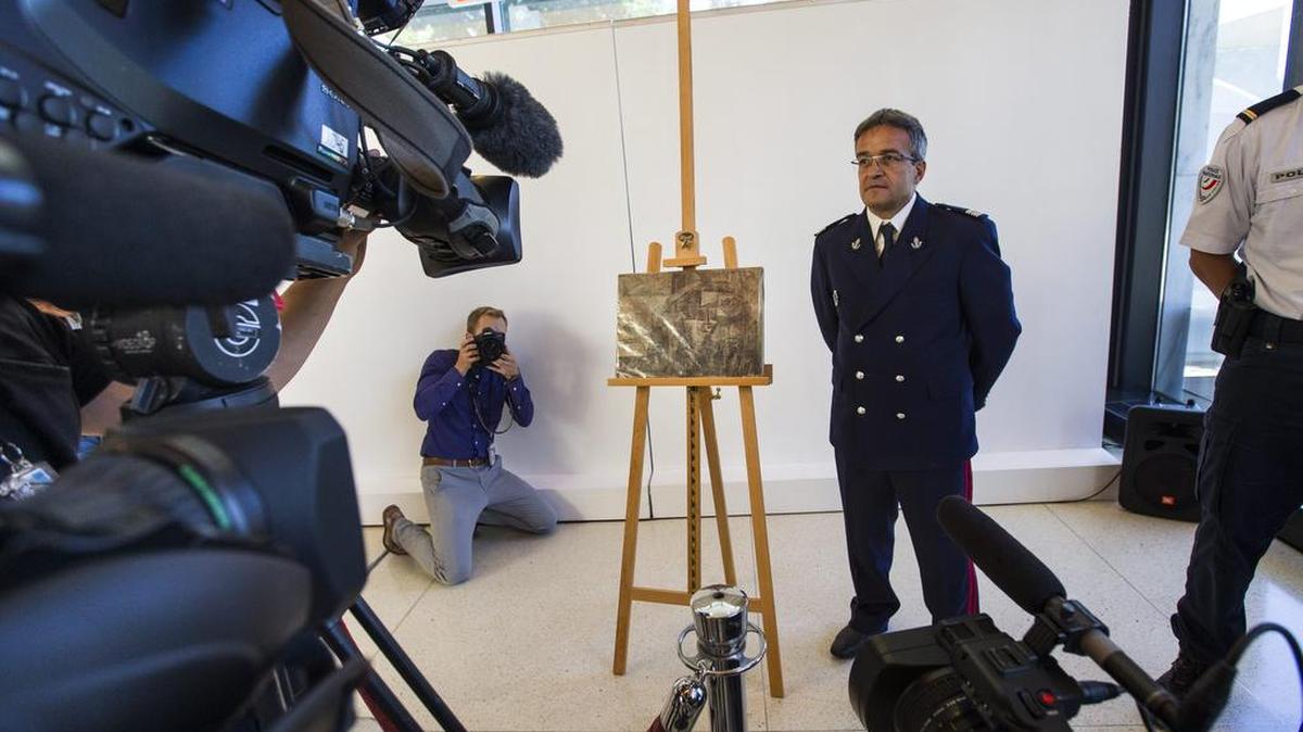 
El lienzo cubista La Peluquera pintado por Picasso en 1911 y estimado en $15 millones, fue devuelto el jueves a las autoridades francesas tras haber sido robado hace 17 años. 
