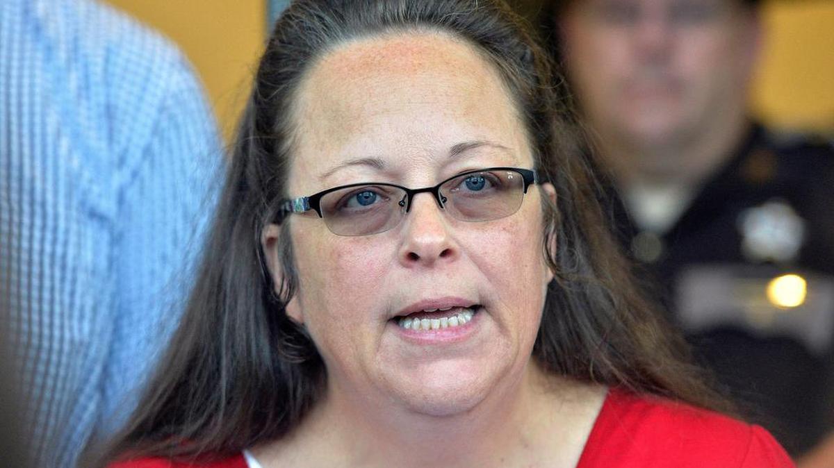 
Kim Davis dijo al canal ABC que se reunió con el Papa mientras él estaba en Washington, luego de haber recibido llamada de un representante del Vaticano.
