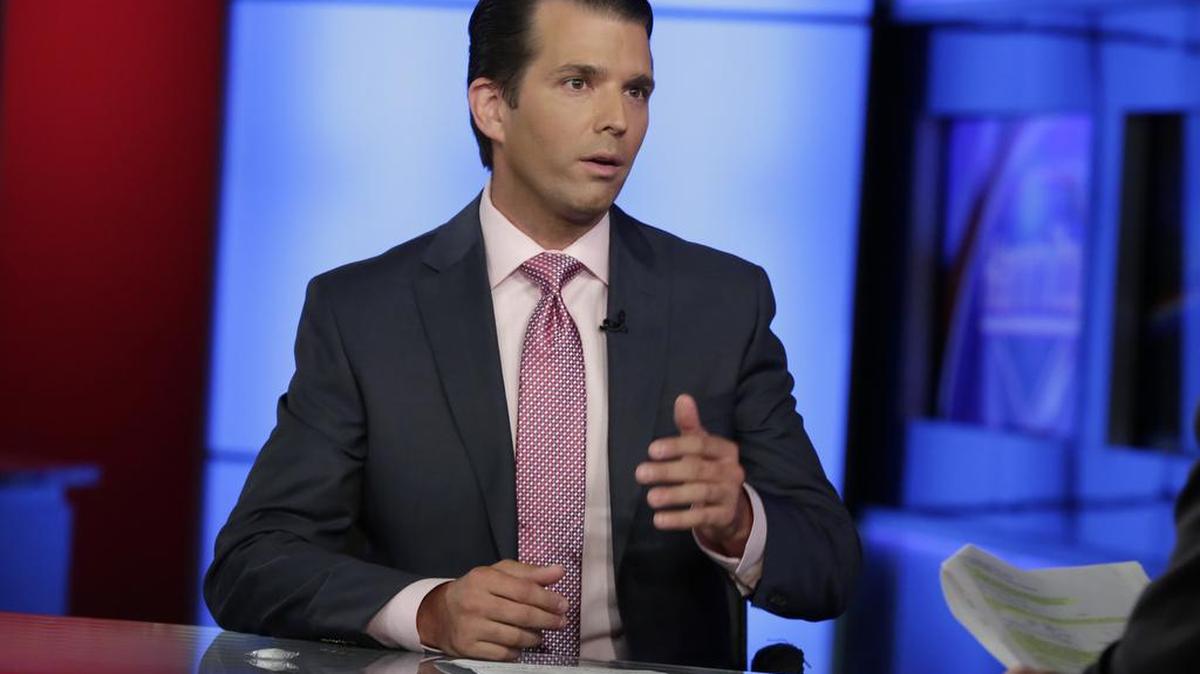 Un lobista ruso-estadounidense, exagente soviético, participó en la reunión de junio de 2016 entre el hijo mayor de Donald Trump, su yerno y una abogada rusa de la que creían que tenía información comprometedora sobre Hillary Clinton, informó la cadena NBC el viernes.