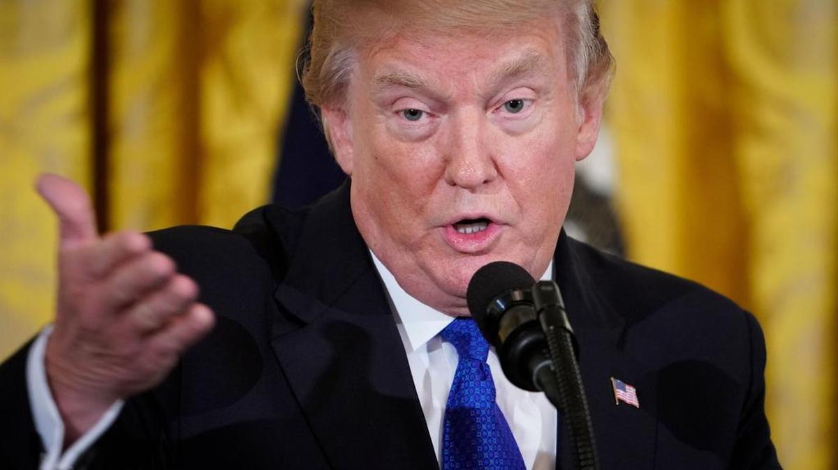 El presidente de EEUU, Donald Trump, habla durante una sesión de trabajo con alcaldes en el Salón Este de la Casa Blanca el 24 de enero de 2018 en Washington, DC.