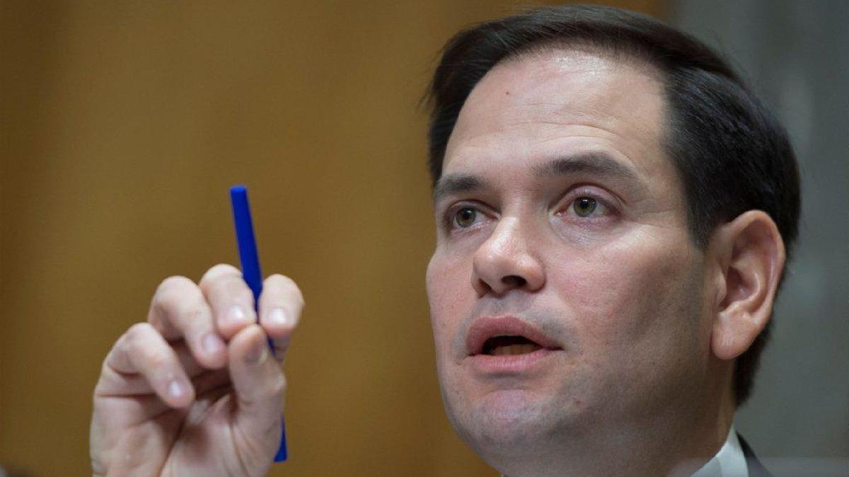 El senador Marco Rubio, de la Florida, habla durante una sesión en Washington D.C. este martes 9 de enero de 2018.