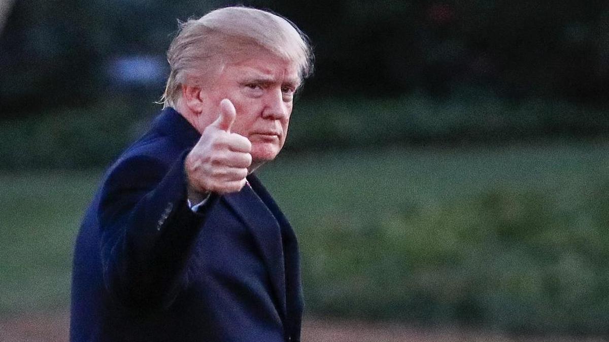 El presidente Donald J. Trump llega a la Casa Blanca el domingo 5 de marzo de 2017, en Washington DC.