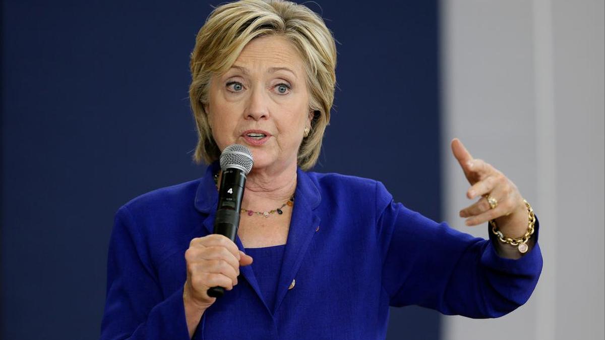 
Hillary Clinton, se ha visto acosada tras la revelación de que usaba una cuenta de correo personal mientras era secretaria de Estado de 2009 a 2013. 
