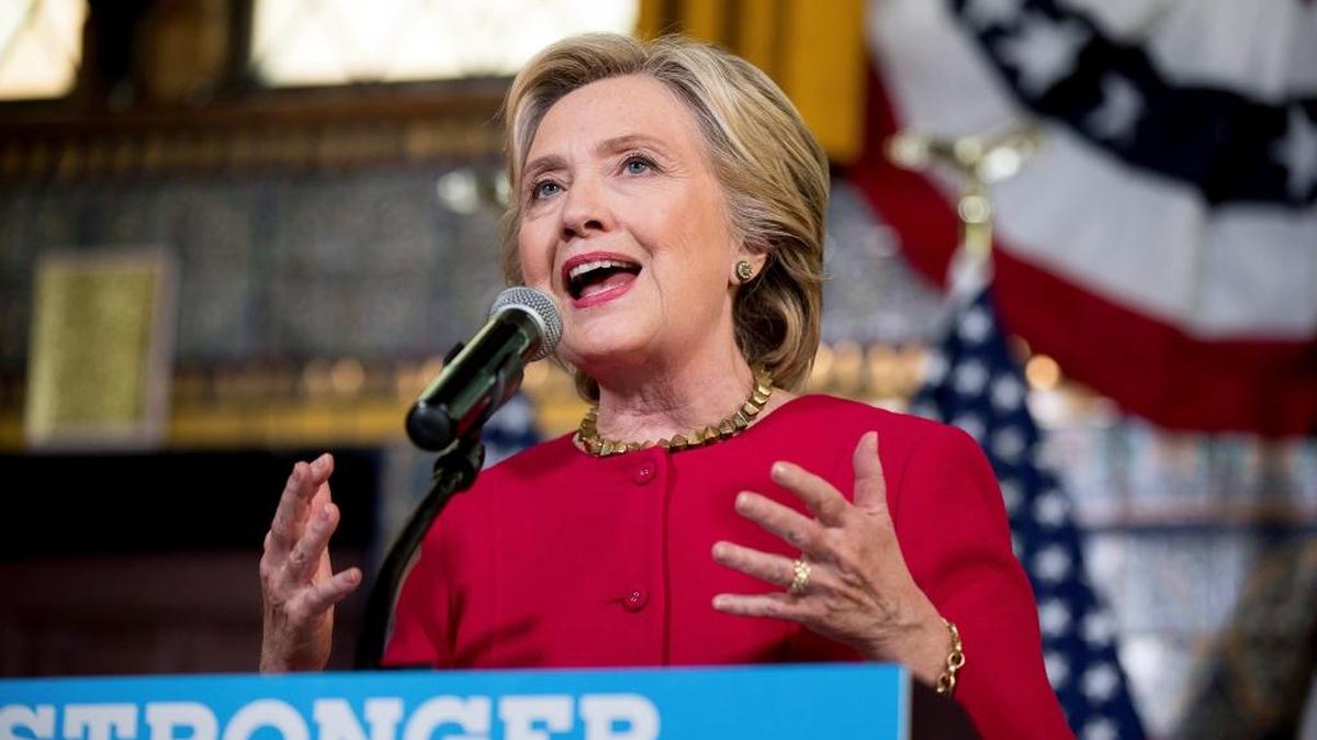 Según el sondeo, Clinton logra un apoyo del 42 por ciento a nivel nacional, mientras que Trump obtiene un 36 por ciento.