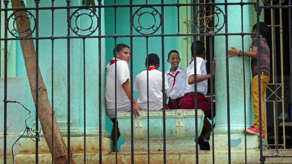 Alumnos en la Escuela Primaria Hermanas Giral Municipio Plaza en La Habana.
