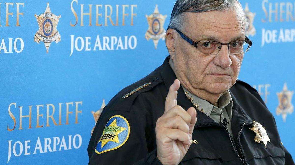 
La oficina de Joe Arpaio dio a conocer registros de investigaciones internas sobre agentes acusados de violaciones.
