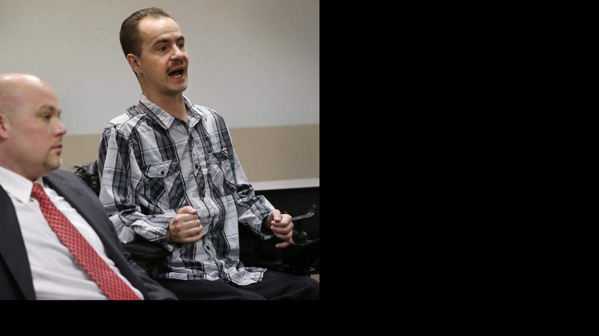 
Brandon Coats, un enfermo cuadriplégico que consume marihuana medicinal fue despedido de su trabajo en Dish Network tras dar positivo por drogas hace más de cuatro años.
