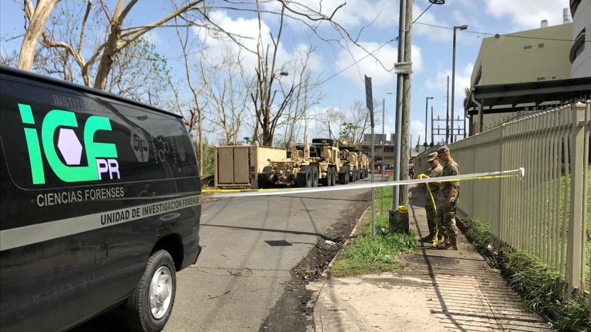 El Instituto de Ciencias Forenses está sitiado por tropas de la Reserva del Ejército de los Estados Unidos, según pudo documentar el Centro de Periodismo Investigativo.