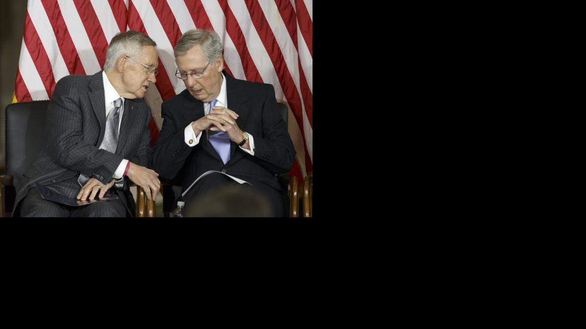
Reid y McConnell hablaron horas después del discurso transmitido por televisión de Obama, cuando republicanos en la cámara parecían coincidir a regañadientes en el voto aprobatorio a la solicitud del mandatario.
