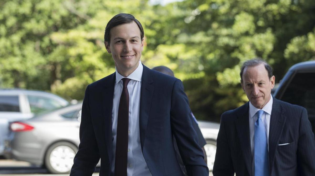 El yerno y asesor del presidente Donald Trump, Jared Kushner, a su llegada al Comité de Inteligencia del Senado en referencia a la intervención rusa en las elecciones estadounidenses, en Washington (Estados Unidos) el 24 de julio de 2017.