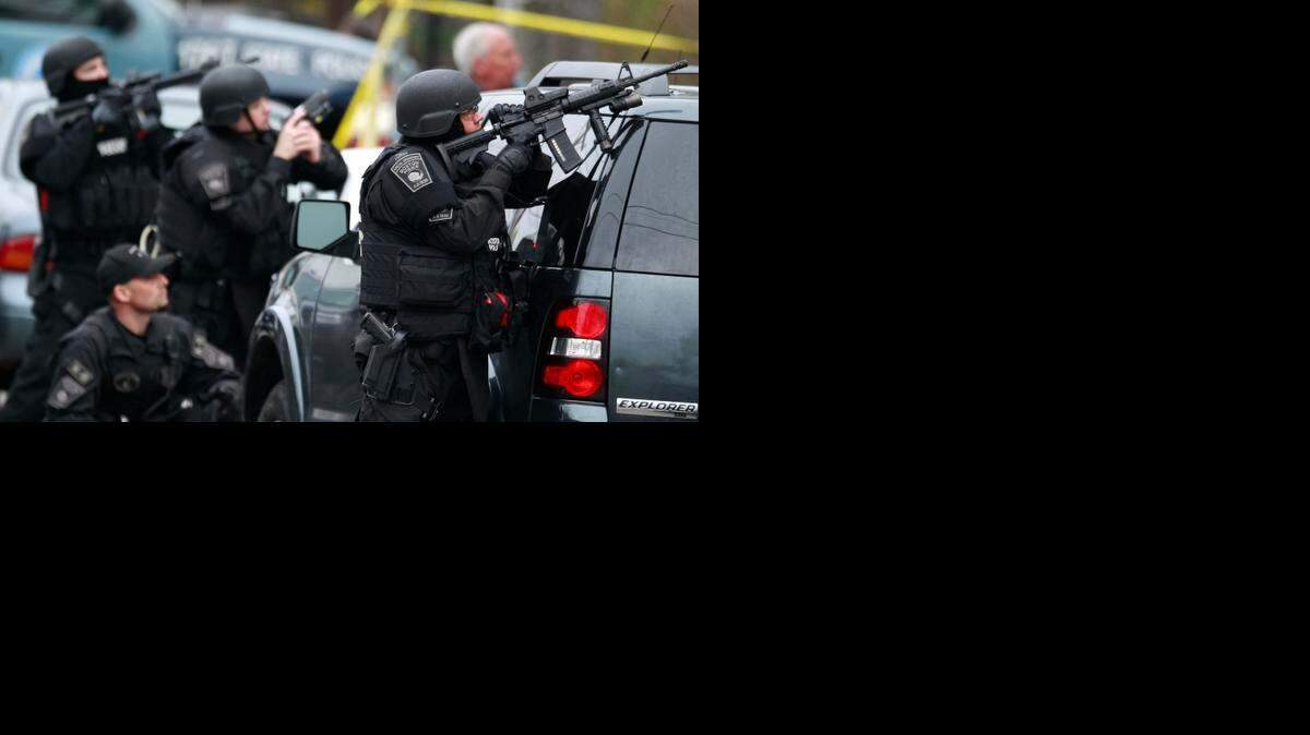 
Los hermanos Tsarnaev, acusados de perpetrar el atentado en la maratón de Boston en el 2013, dispararon 56 veces contra la Policía que trataba de darles alcance tras casi 24 horas de persecución.
