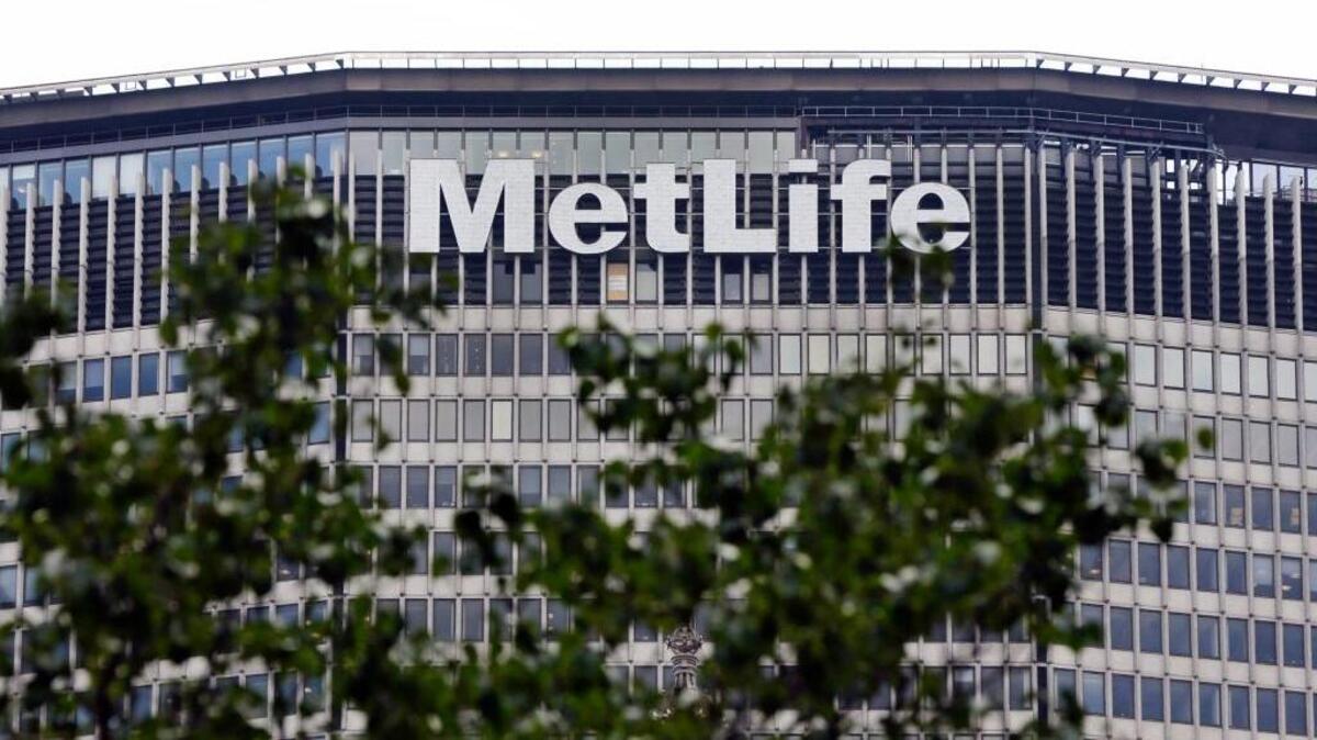 La aseguradora MetLife anunció el jueves un plan de recortes de $1,000 millones hasta el año 2019 que incluirá una ronda de despidos, para hacer frente al impacto de los tipos de interés históricamente bajos.