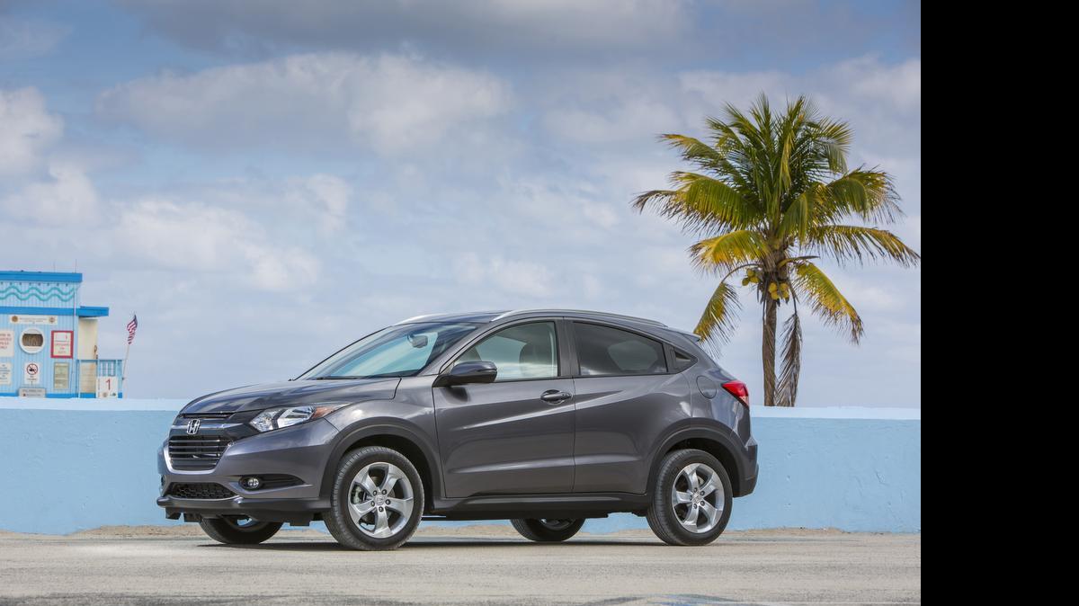 
El nuevo Honda HR-V del 2016, es la versión menor de la CR-V, pero con sus propias características, es más pequeño, ahorrativo, cómodo y muy seguro.
