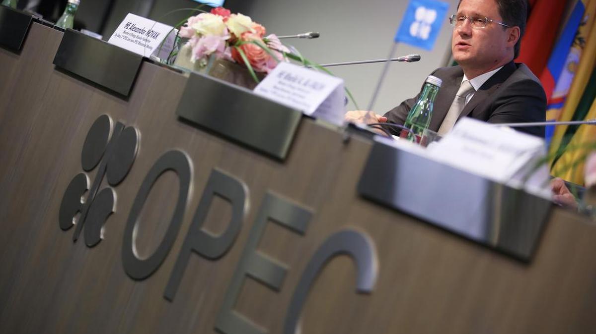 Alexander Novak, el ministro de Energía de Rusia, durante una conferencia de prensa en Austria el 25 de mayo del 2017.