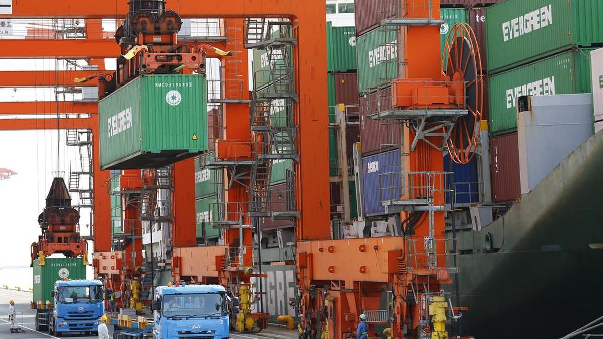 Contenedores listos para ser embarcados en Tokio copn rumbio a Estados Unidos el miércoles.