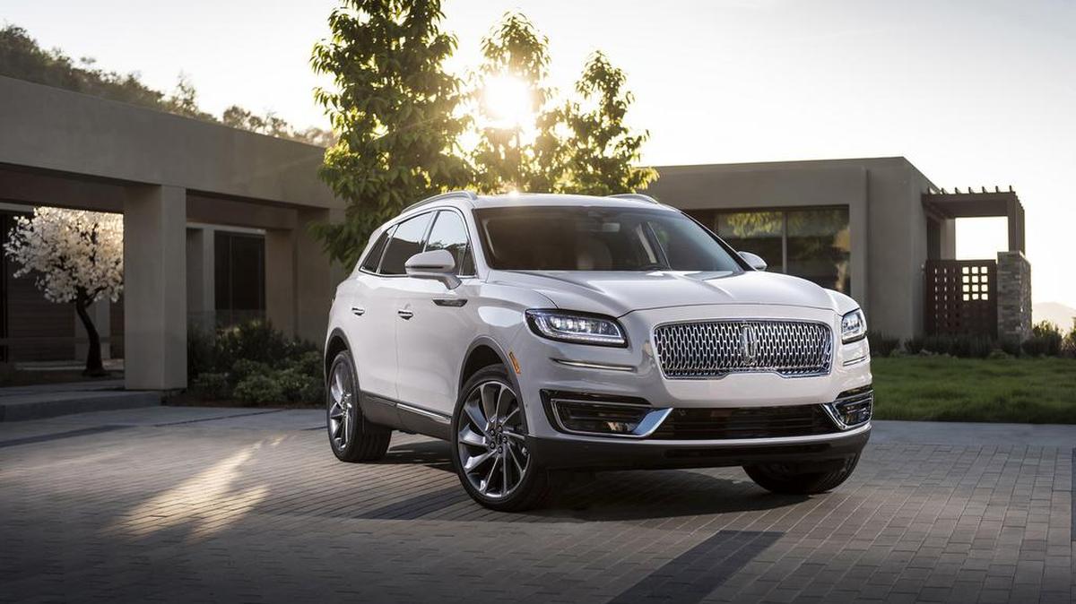 Lincoln Motor Company introduce el nuevo Lincoln Nautilus, un SUV mediano de lujo con un motor poderoso y una combinación de tecnologías avanzadas diseñadas para la confianza.
