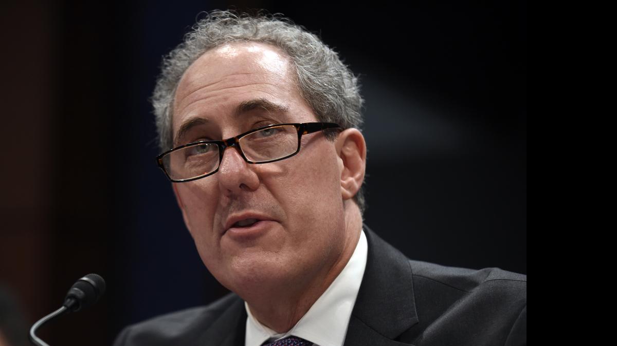
El representante de Comercio Exterior, Michael Froman, subrayó en el documento que “la innovación y la creatividad son piezas clave de la fortaleza y la competitividad de EEUU”.
