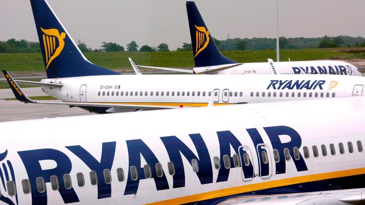 Una fotografía de archivo que muestra varios aviones de la compañía aérea Ryanair en el aeropuerto de Dubín, Irlanda.