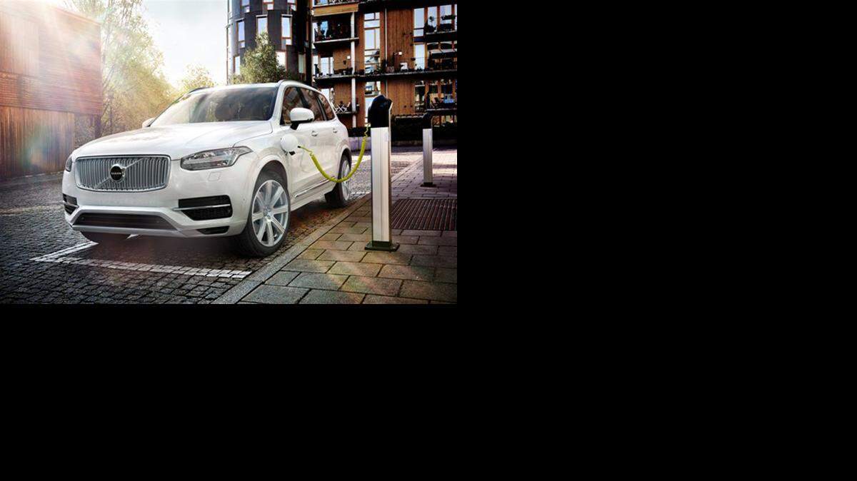 
En el diseño del XC90 T8, Volvo Cars ha decidido comprometer el rendimiento, el placer de conducción, la eficiencia e incluso el espacio para el equipaje. 
