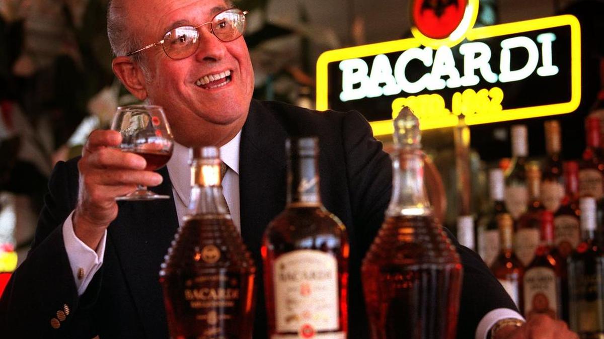 El presidente de Bacardi, Manuel Jorge Cutillas, presenta el nuevo ron Bacardi.