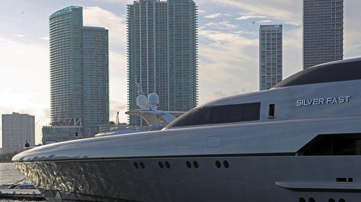 El súper yate “Silver Fast” de 250 pies de eslora, construido en Australia, se exhibió en Yachts Miami Beach 2016.