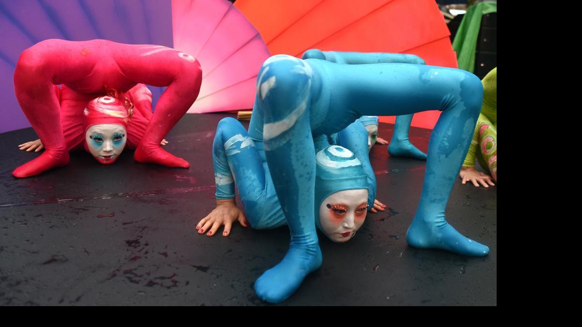 
El Cirque du Soleil es conocido por sus espectáculos de primera línea con acróbatas y contorsionistas. Desde principios de 1984, el Cirque ha ofrecido funciones a casi 160 millones de espectadores en más de 330 ciudades en 48 países. 

