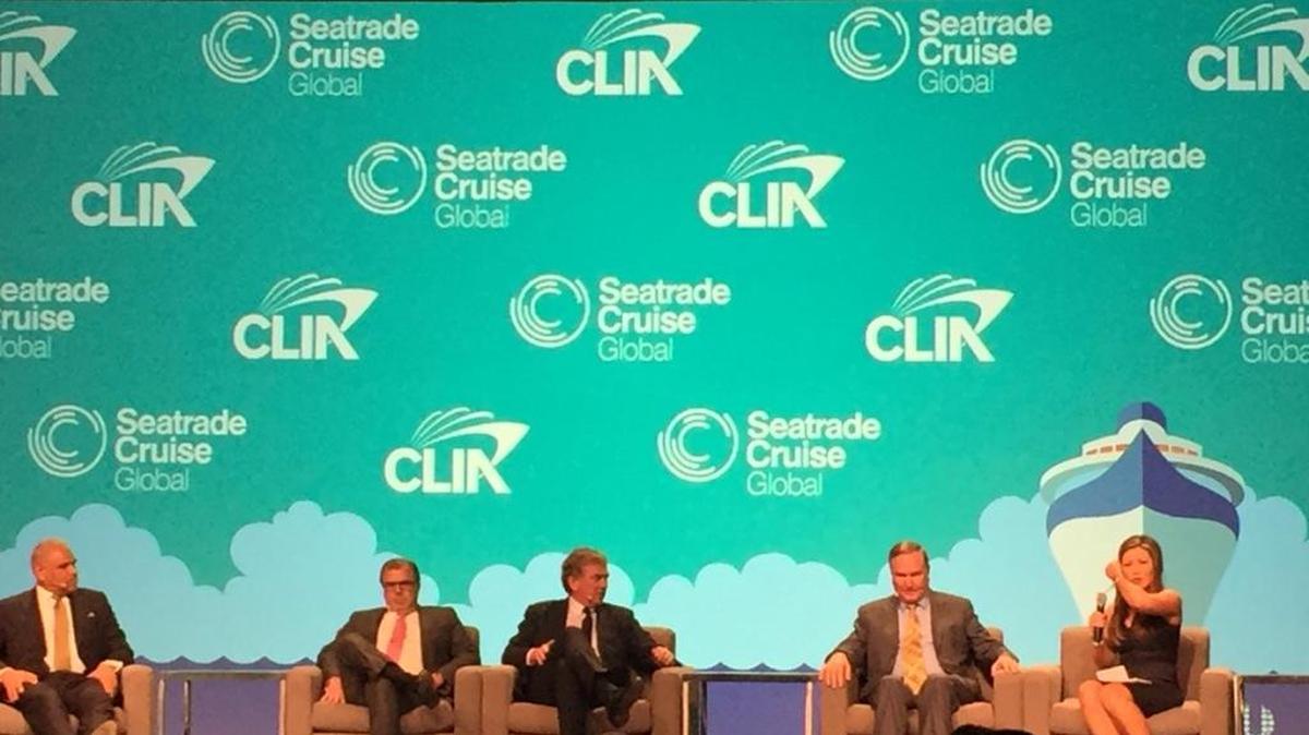 Panel de los ejecutivos de las principales líneas de cruceros del mundo el martes en la conferencia internacional Seatrade Cruise Global”, en Fort Lauderdale