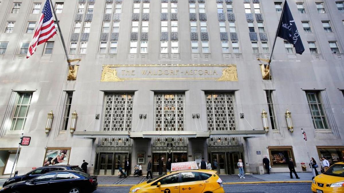 Algunos de los bienes adquiridos por los chinos en EEUU son alucinantes, como el palacio hotelero Waldorf Astoria en Nueva York, adquirido por el asegurador Anbang en el 2015 al precio de $2,000 millones.