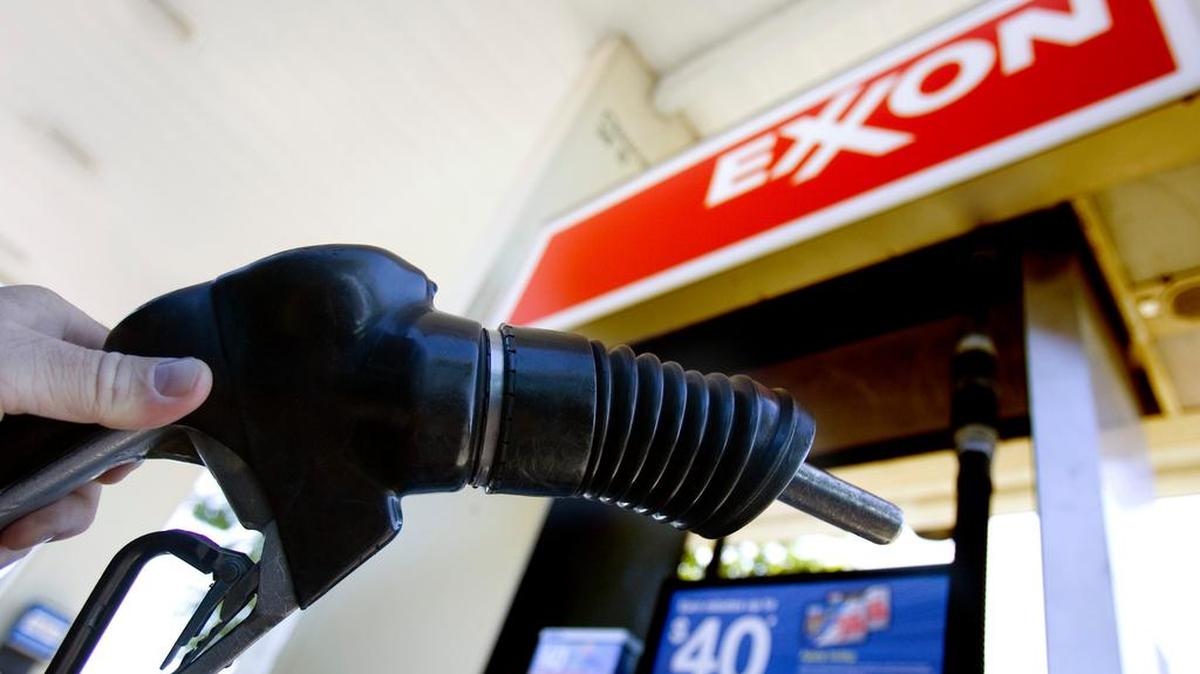 ExxonMobil confirmó el miércoles una reducción del 25% de sus inversiones en el 2016, a $23,000 millones, ante la caída de los precios del petróleo.