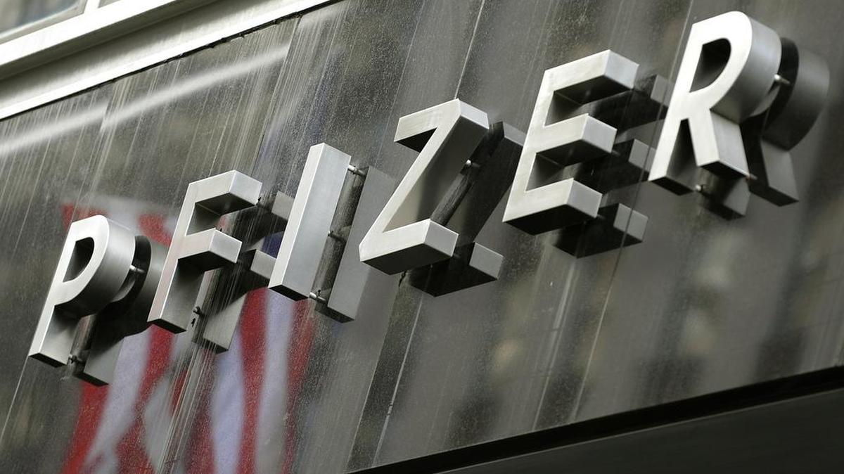 La farmacéutica Pfizer presentó el miércoles en Filadelfia una querella contra la multinacional Johnson & Johnson.