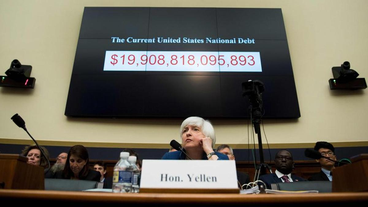 La presidenta de la Reserva Federal (Fed), Janet Yellen, habla el miércoles ante el Comité de Servicios Financieros de la Cámara de Representantes del Congreso de EEUU, donde dijo que el banco central comenzará a reducir su cartera de deuda.