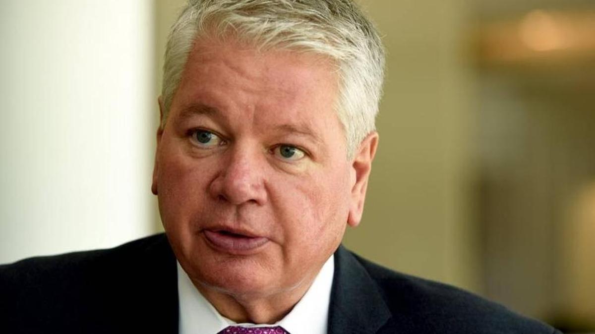 El comité quiere encontrar reemplazo al ex presidente Bill Johnson, quien fuera designado al cargo por el gobernador Rick Scott en el 2015, pero que renunció este año.