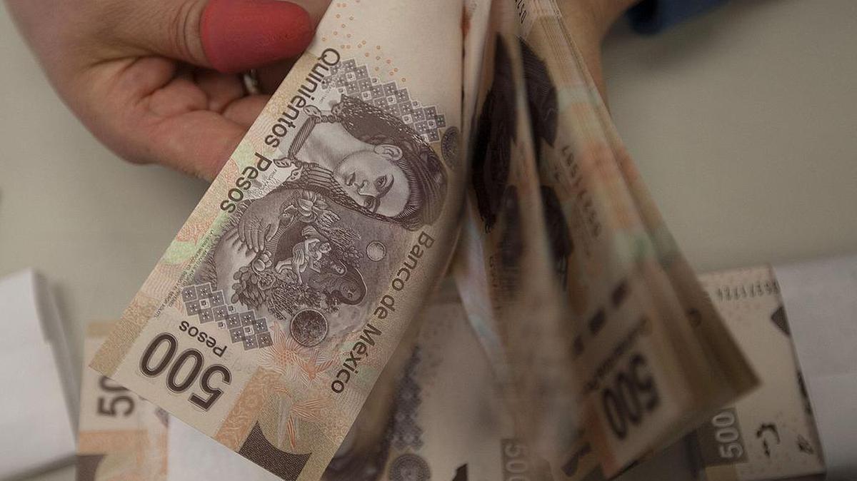 El peso terminó la jornada marcando un mínimo histórico desde que se revaluó la divisa nacional en 1993.