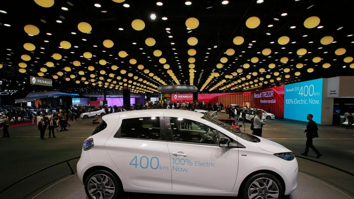 El Renault Zoe es mostrado el viernes en el Show del Automóvil en París.