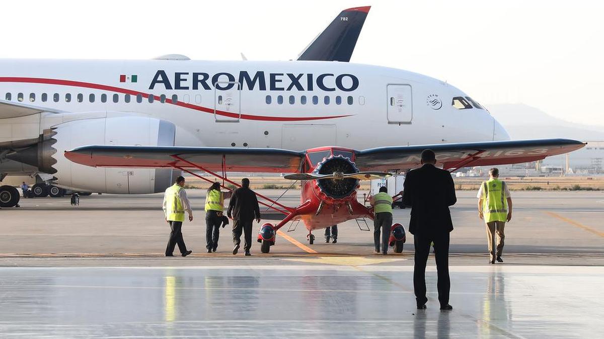 Delta Air Lines lanzó la oferta de compra en efectivo a través de la bolsa mexicana, con un precio de 53 pesos por acción. La operación aún debe ser aceptada por los tenedores de al menos 25% de las acciones en circulación de Aeroméxico.