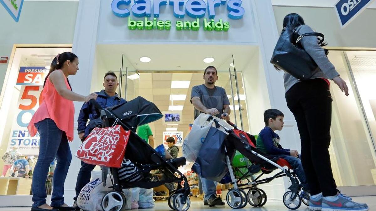 Los estadounidenses se abalanzaron en particular sobre los bienes de consumo, cuyas ventas se dispararon 6.8%, es decir el crecimiento más fuerte de los últimos seis años. Foto de archivo.