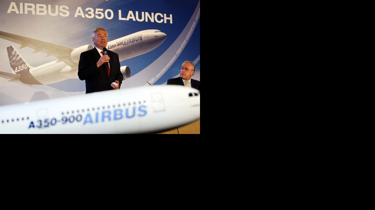
El proyecto del A350 fue presentado en París en el 2005. El martes la compañía anunció finalmente que la aeronave pasó las pruebas de vuelo de la Unión Europea.
